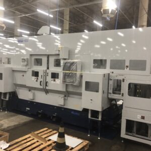 Centro de torneamento duplo frontal Muratec, para peças de grande porte dimensional, com carga e descarga automática por meio de gantry loader